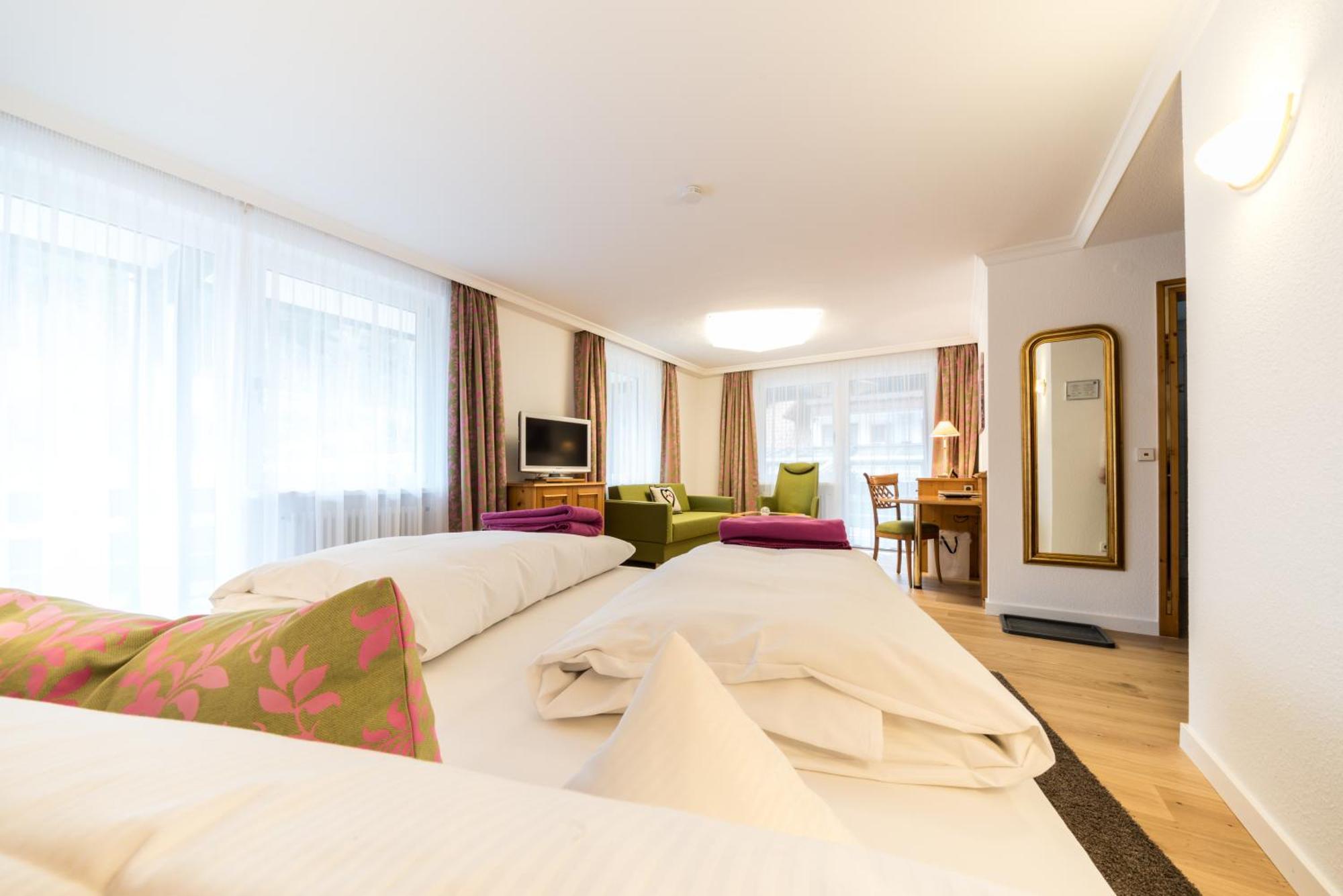 Naturparkhotel Adler Волфах Екстериор снимка